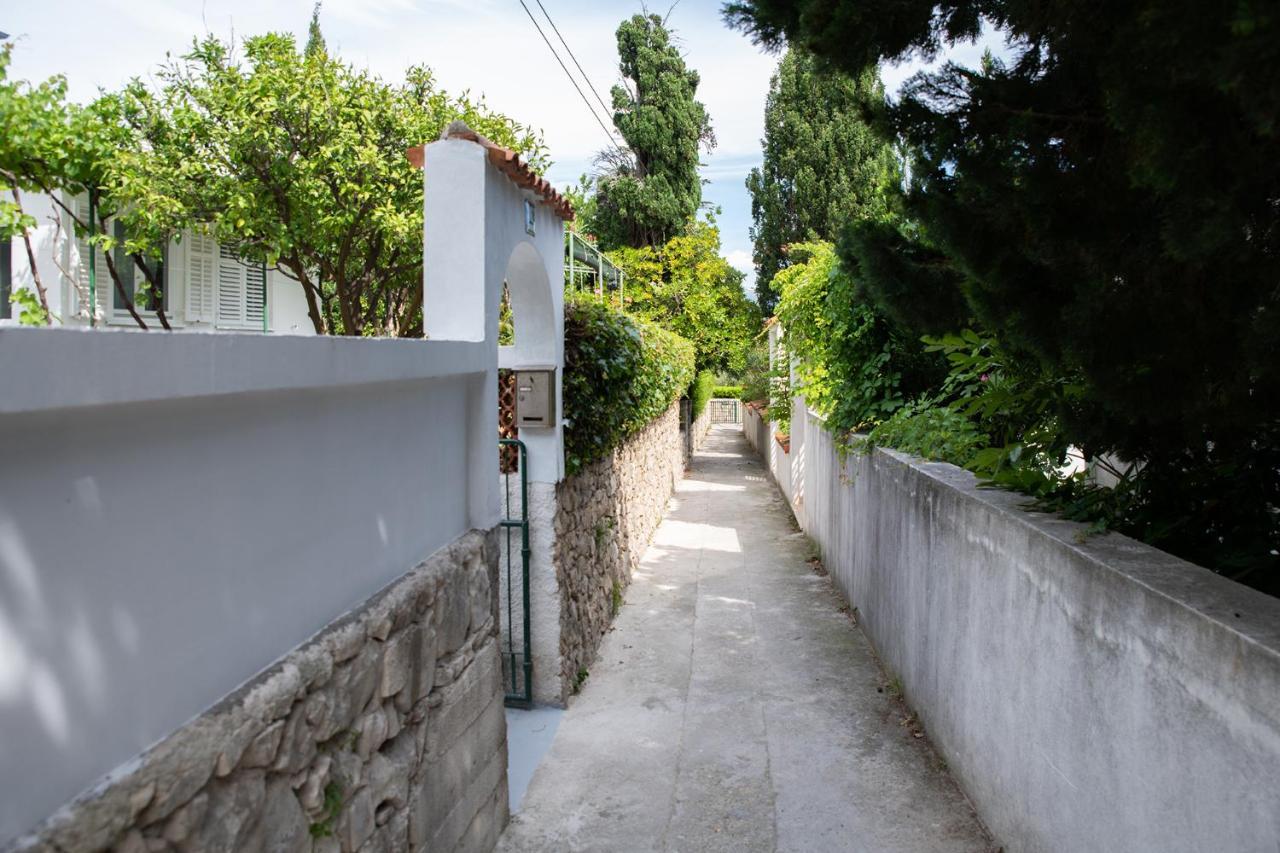 Apartmani Vrtodusic Banjol Екстериор снимка