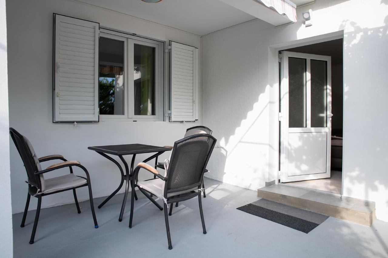 Apartmani Vrtodusic Banjol Екстериор снимка