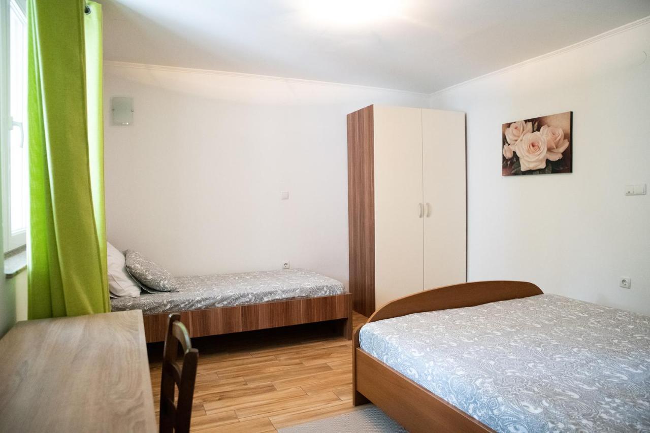 Apartmani Vrtodusic Banjol Екстериор снимка