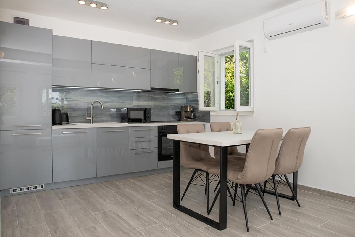 Apartmani Vrtodusic Banjol Екстериор снимка