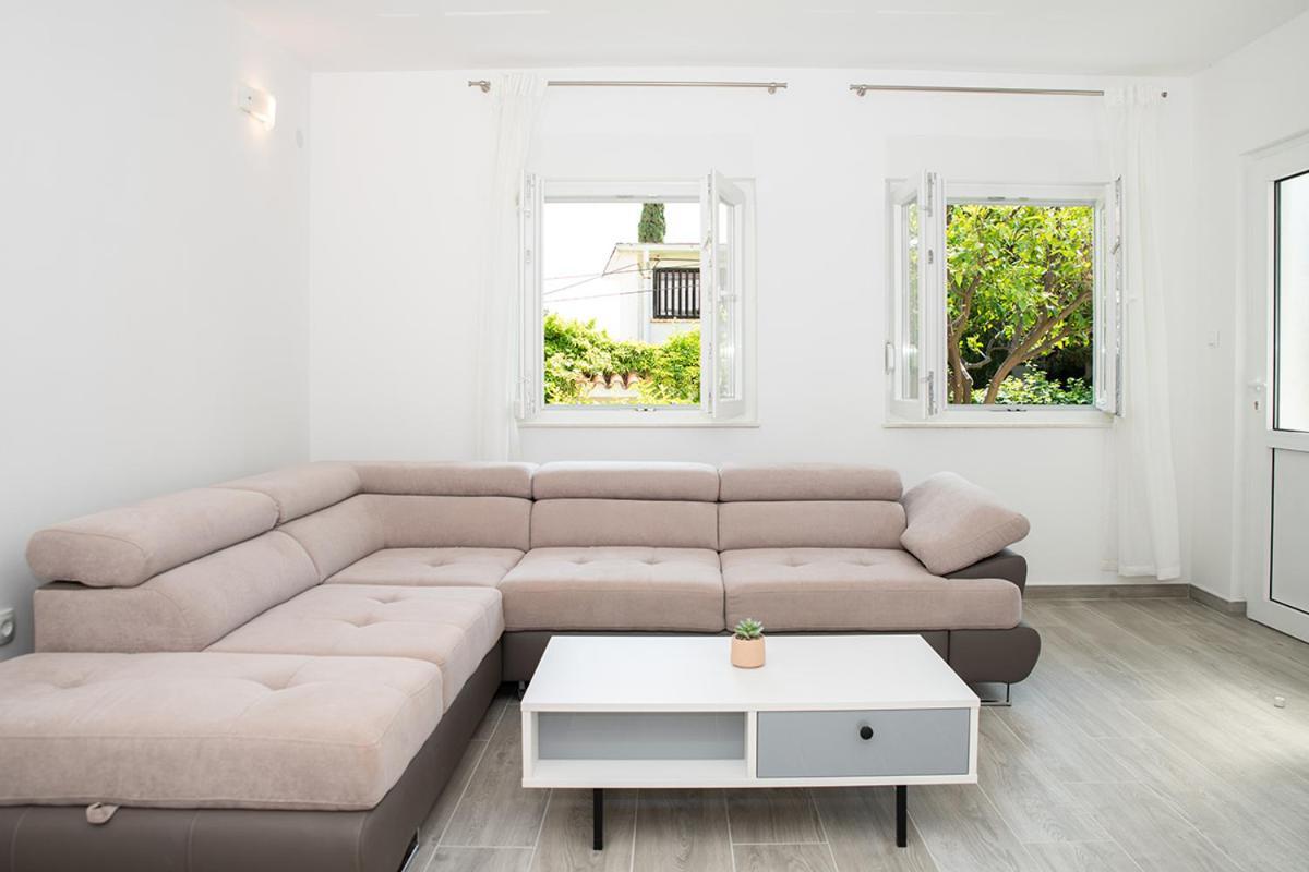 Apartmani Vrtodusic Banjol Екстериор снимка