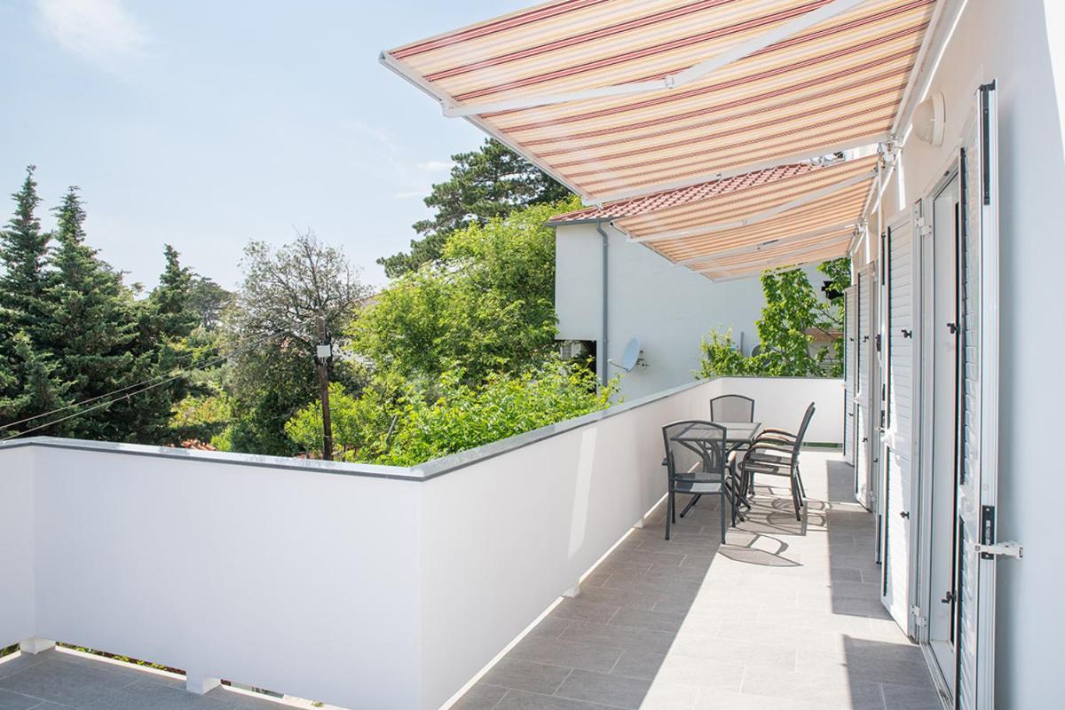 Apartmani Vrtodusic Banjol Екстериор снимка